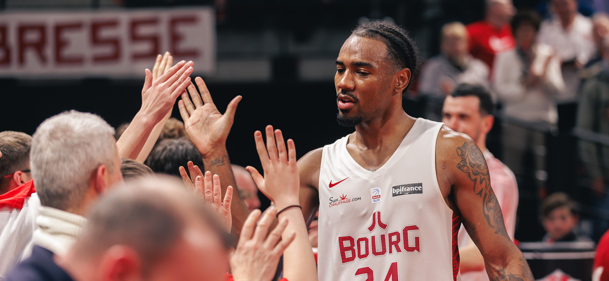 Isiaha Mike reste avec nous ! JL Bourg Basket